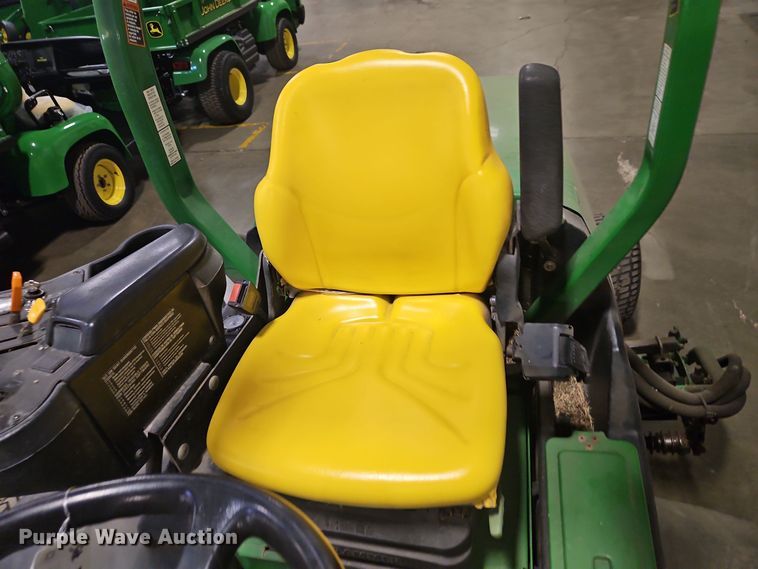 image for item EI8766 John Deere 7700 Precision Cut reel mower