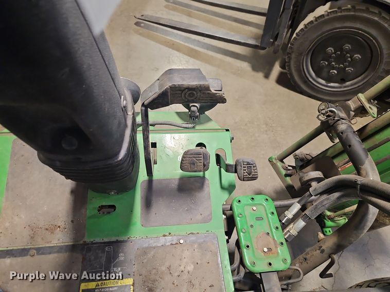 image for item EI8766 John Deere 7700 Precision Cut reel mower