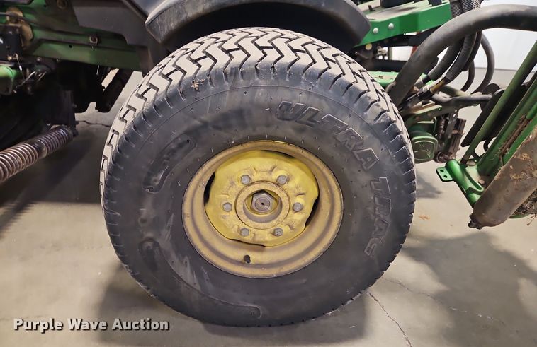 image for item EI8766 John Deere 7700 Precision Cut reel mower