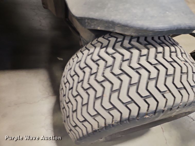 image for item EI8766 John Deere 7700 Precision Cut reel mower