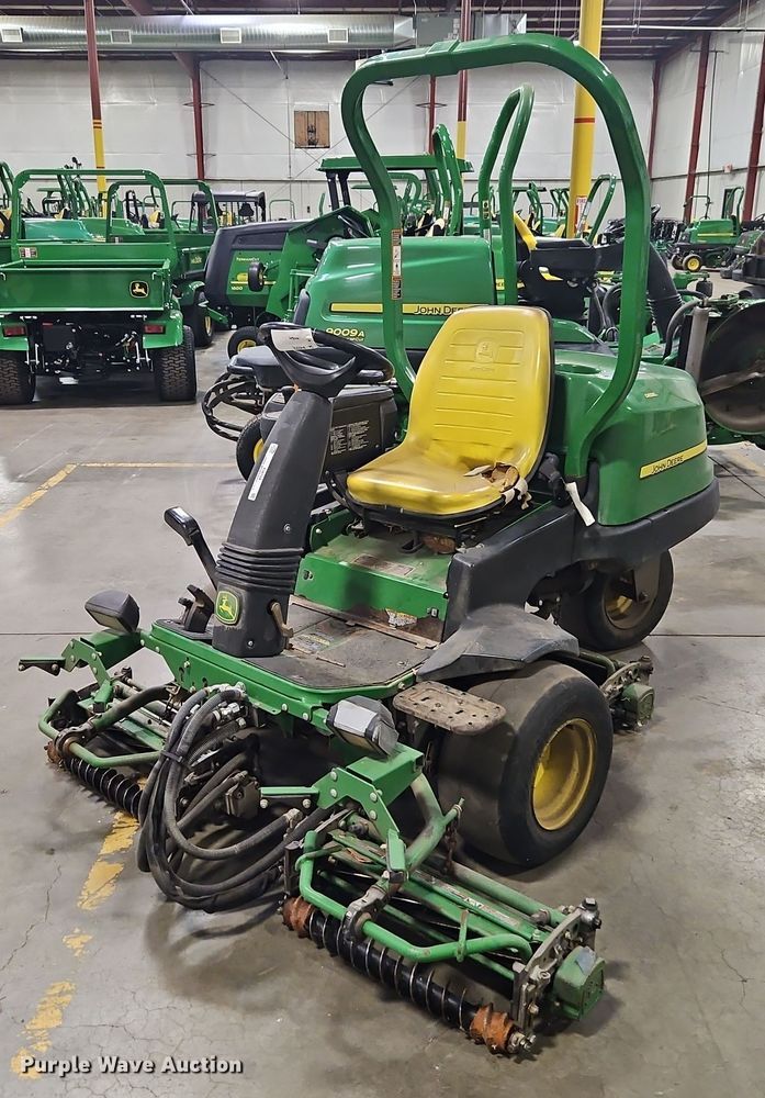 image for item EI8768 John Deere 2500B Precision Cut reel mower