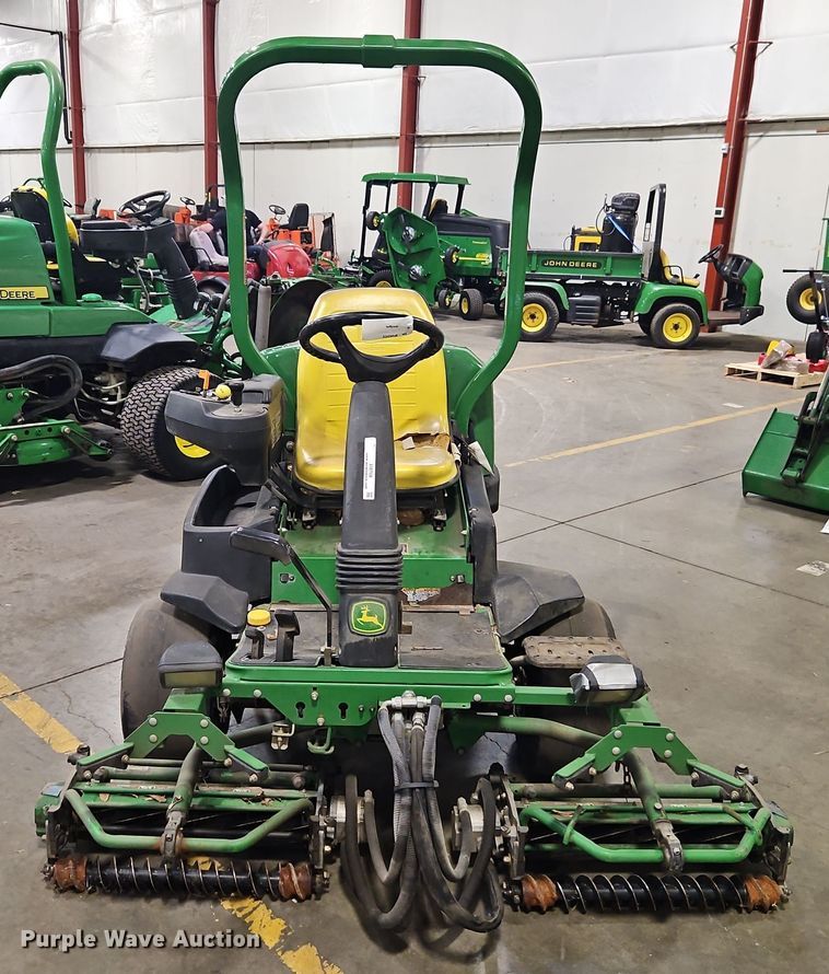 image for item EI8768 John Deere 2500B Precision Cut reel mower