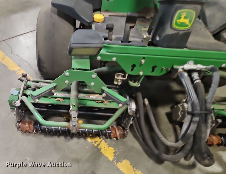 image for item EI8768 John Deere 2500B Precision Cut reel mower