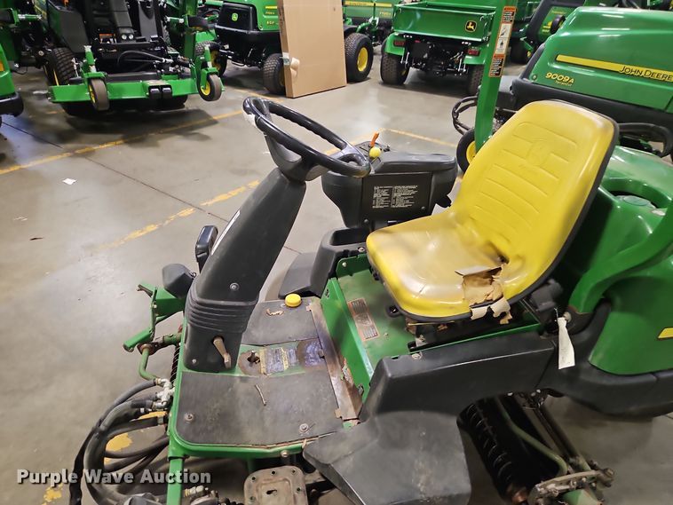 image for item EI8768 John Deere 2500B Precision Cut reel mower