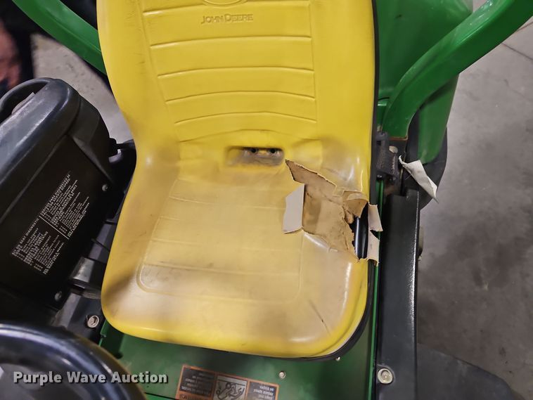 image for item EI8768 John Deere 2500B Precision Cut reel mower