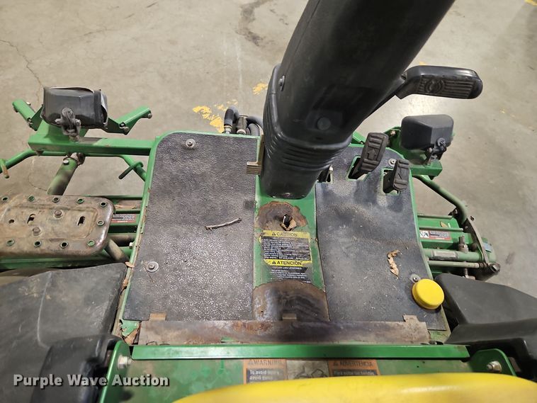 image for item EI8768 John Deere 2500B Precision Cut reel mower