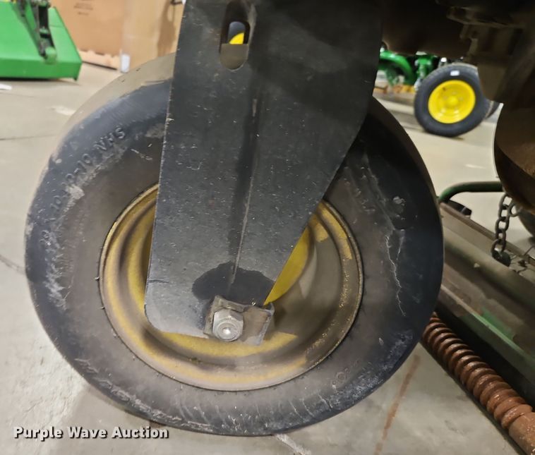 image for item EI8768 John Deere 2500B Precision Cut reel mower