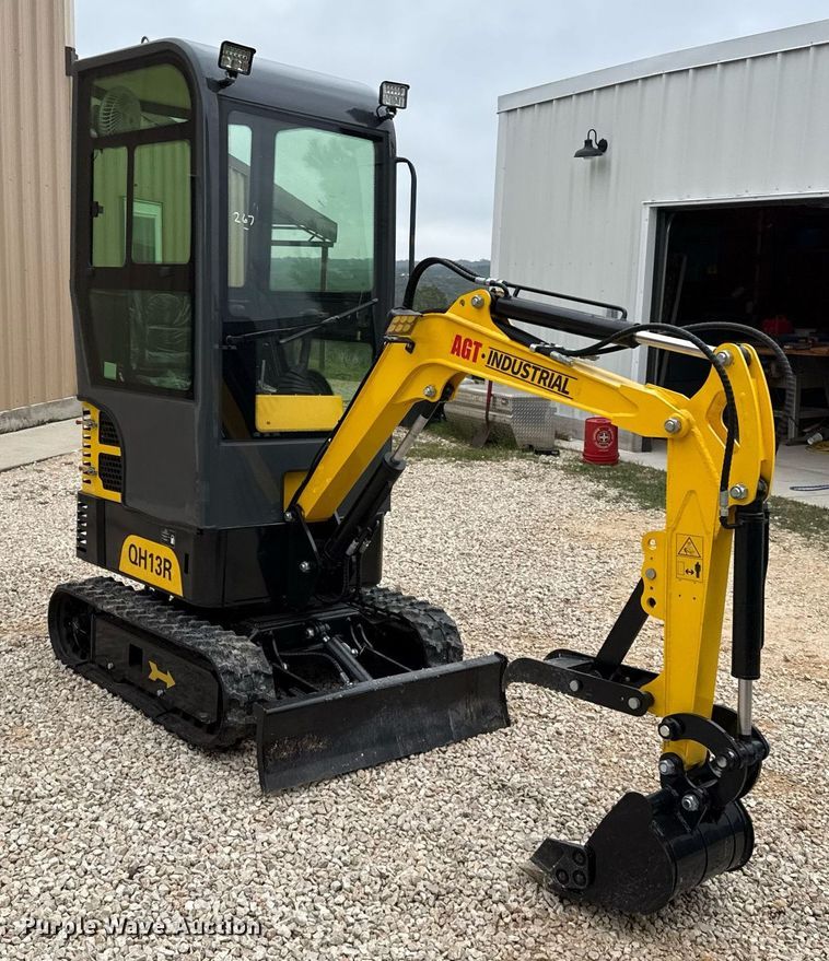 image for item EJ3432 2024 AGT QH13R mini excavator