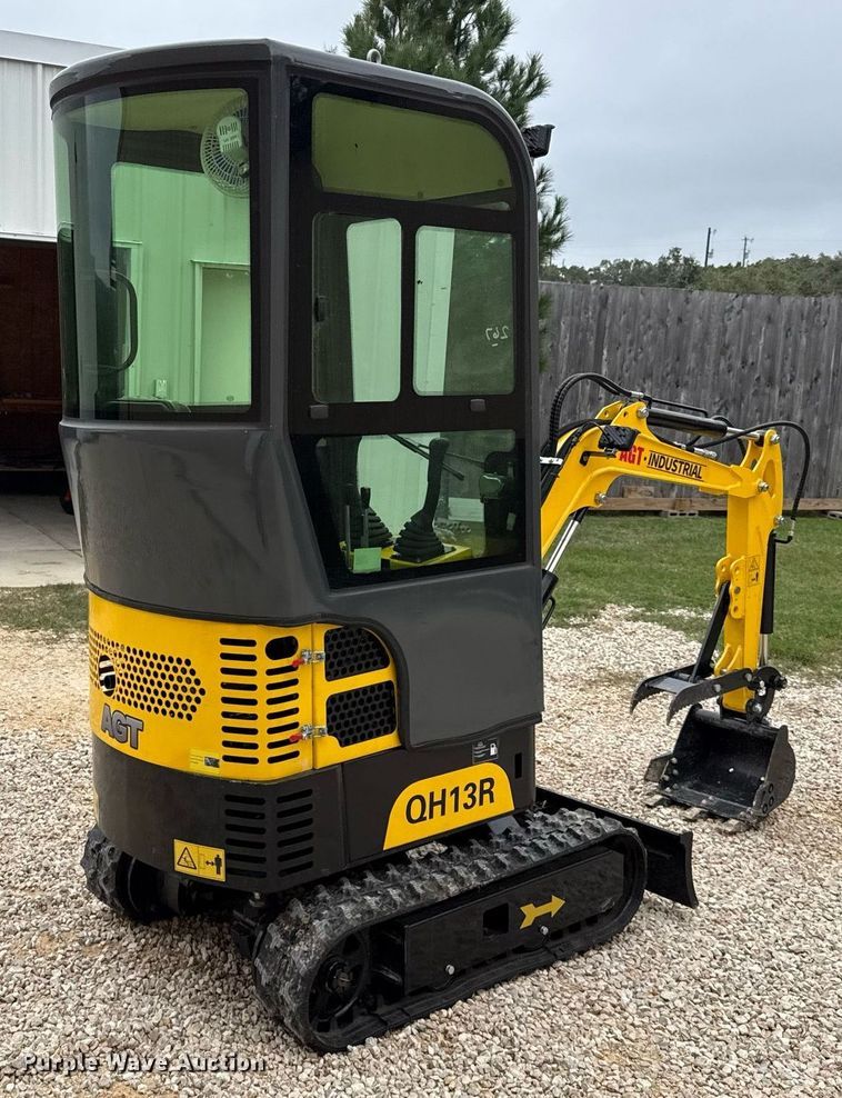 image for item EJ3432 2024 AGT QH13R mini excavator