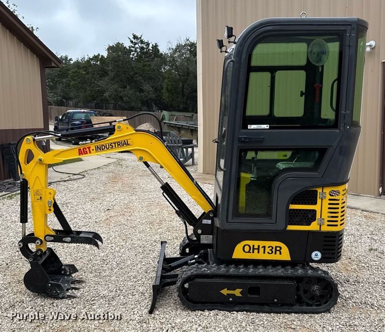 image for item EJ3432 2024 AGT QH13R mini excavator