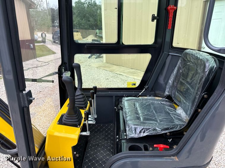 image for item EJ3432 2024 AGT QH13R mini excavator