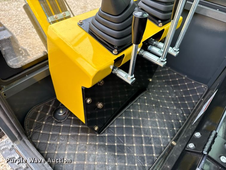 image for item EJ3432 2024 AGT QH13R mini excavator