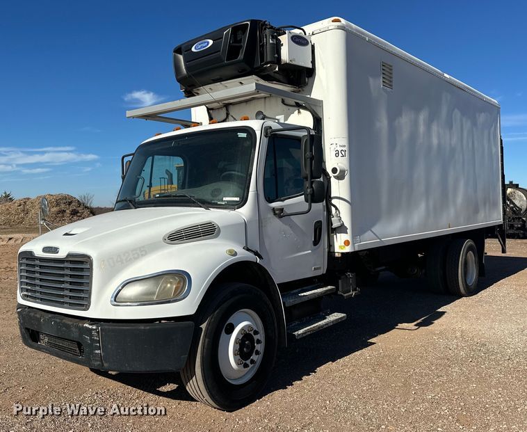 image for item EJ5215 2004 Freightliner Business Class M2 refrigerated truck