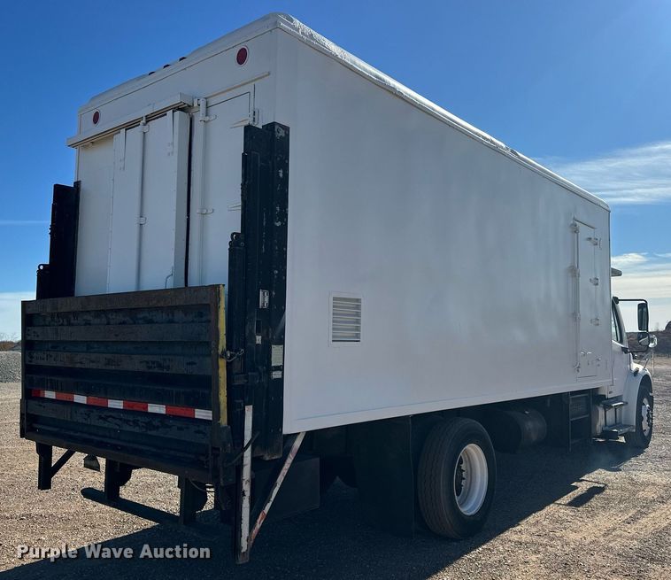 image for item EJ5215 2004 Freightliner Business Class M2 refrigerated truck