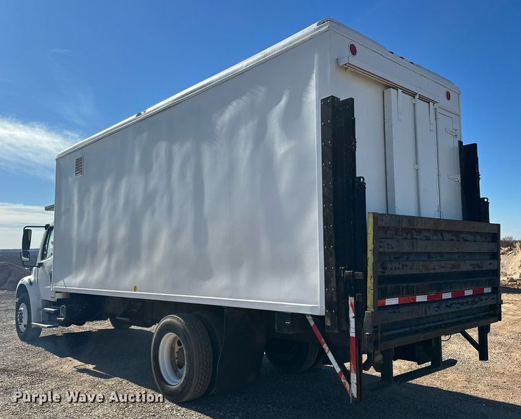 image for item EJ5215 2004 Freightliner Business Class M2 refrigerated truck