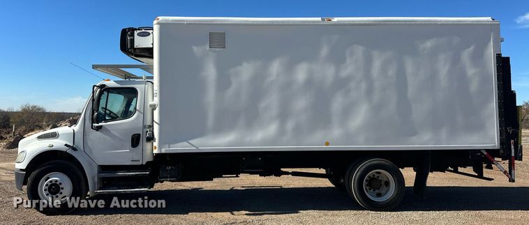 image for item EJ5215 2004 Freightliner Business Class M2 refrigerated truck