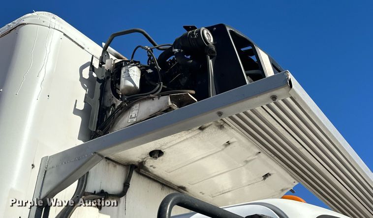 image for item EJ5215 2004 Freightliner Business Class M2 refrigerated truck