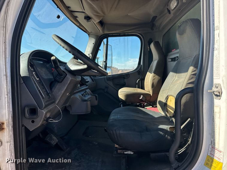 image for item EJ5215 2004 Freightliner Business Class M2 refrigerated truck