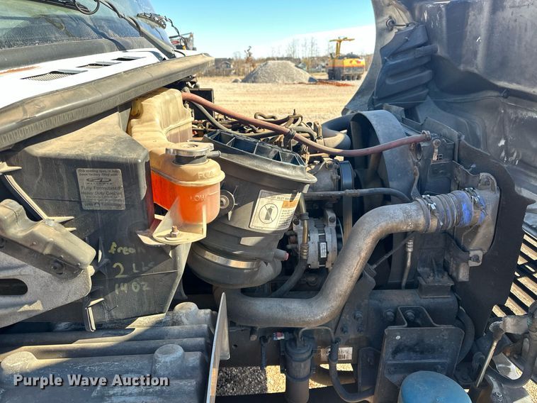 image for item EJ5215 2004 Freightliner Business Class M2 refrigerated truck