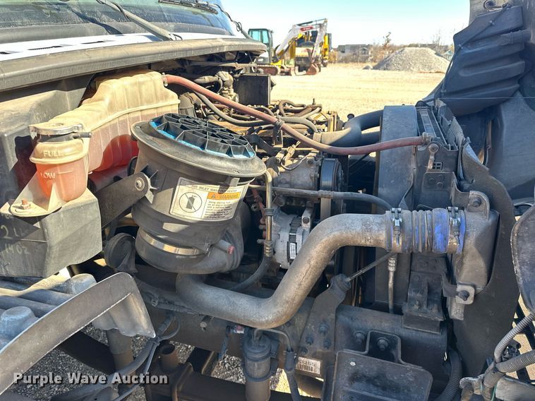 image for item EJ5215 2004 Freightliner Business Class M2 refrigerated truck