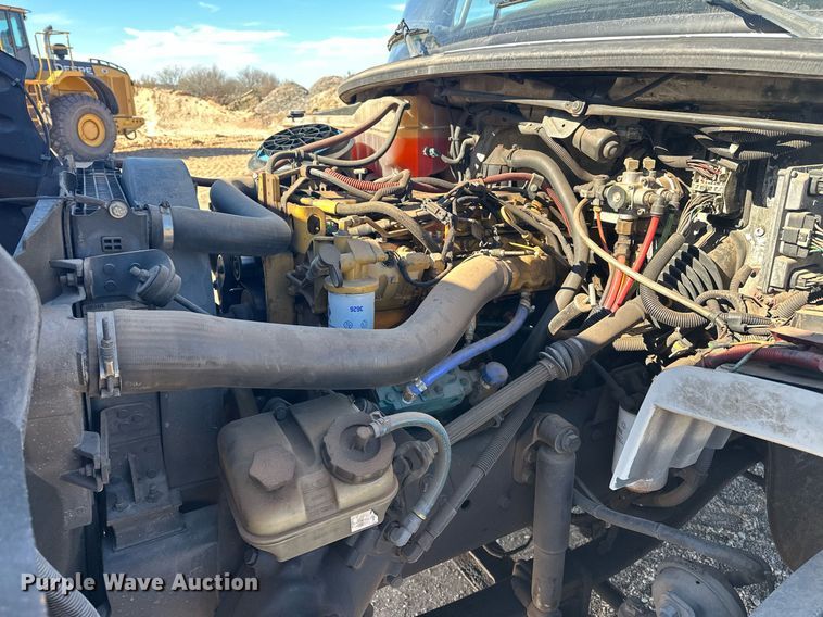 image for item EJ5215 2004 Freightliner Business Class M2 refrigerated truck