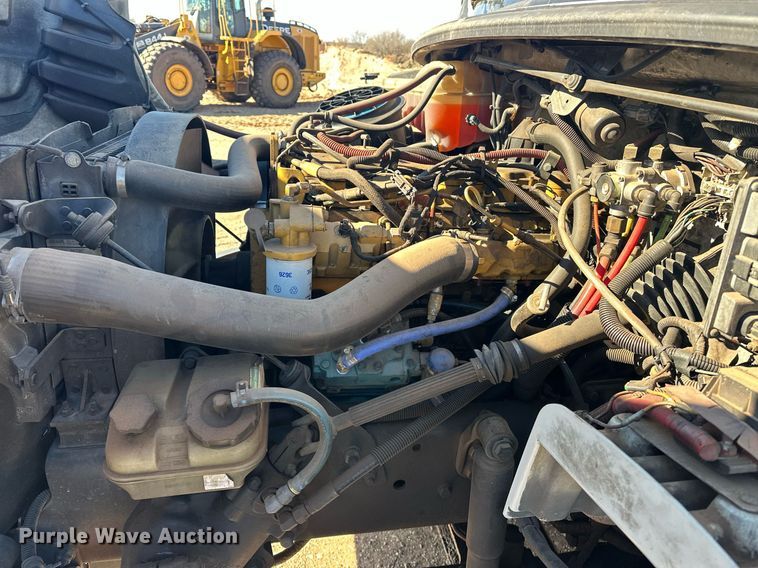 image for item EJ5215 2004 Freightliner Business Class M2 refrigerated truck