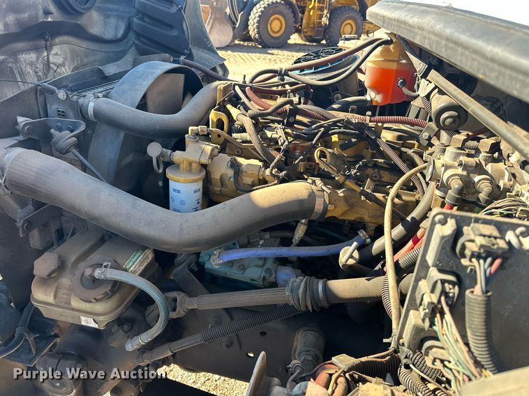 image for item EJ5215 2004 Freightliner Business Class M2 refrigerated truck