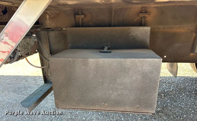 image for item EJ5215 2004 Freightliner Business Class M2 refrigerated truck