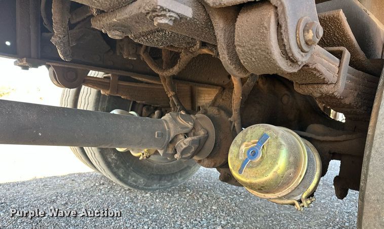 image for item EJ5215 2004 Freightliner Business Class M2 refrigerated truck