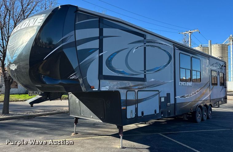 image for item EJ5319 2016 Heartland 4200 Cyclone toy hauler camper