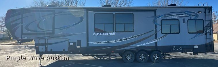 image for item EJ5319 2016 Heartland 4200 Cyclone toy hauler camper