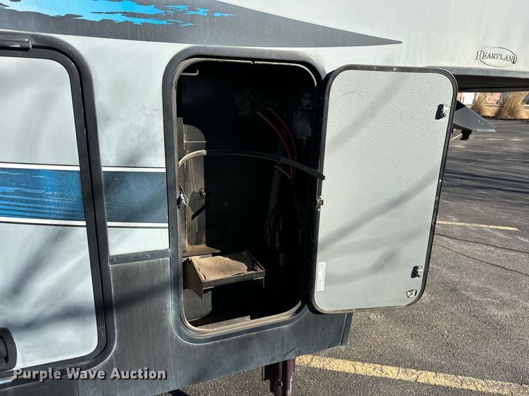 image for item EJ5319 2016 Heartland 4200 Cyclone toy hauler camper