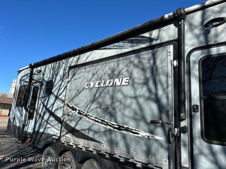 image for item EJ5319 2016 Heartland 4200 Cyclone toy hauler camper