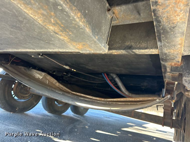 image for item EJ5319 2016 Heartland 4200 Cyclone toy hauler camper