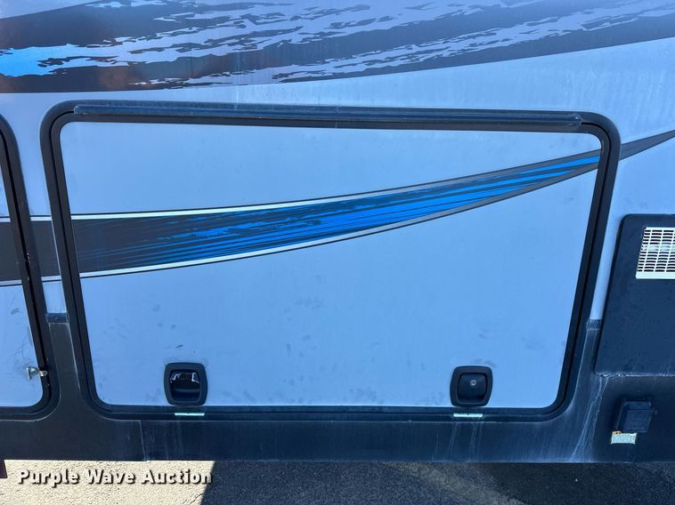 image for item EJ5319 2016 Heartland 4200 Cyclone toy hauler camper