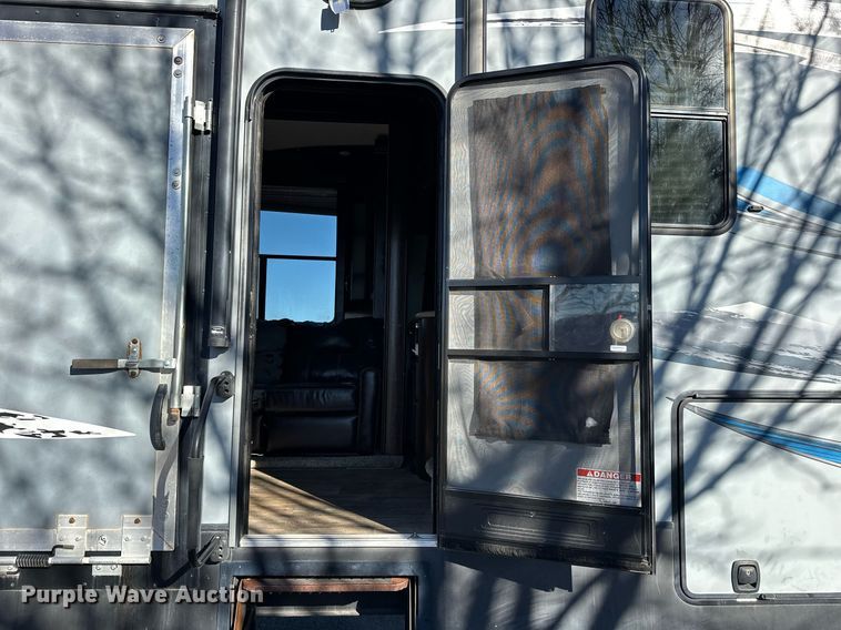 image for item EJ5319 2016 Heartland 4200 Cyclone toy hauler camper