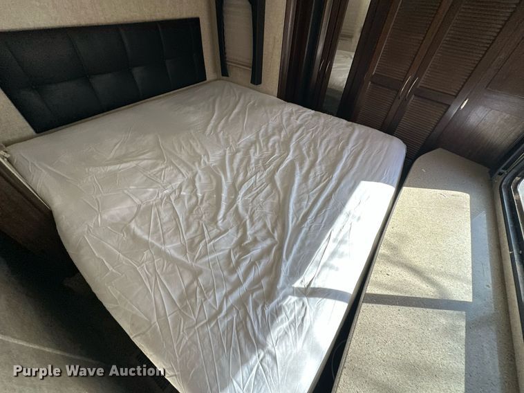 image for item EJ5319 2016 Heartland 4200 Cyclone toy hauler camper