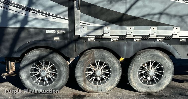 image for item EJ5319 2016 Heartland 4200 Cyclone toy hauler camper