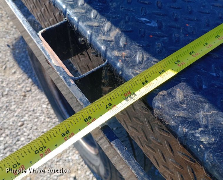 image for item EN8662 2020 Ford F350 Super Duty Crew Cab flatbed pickup truck