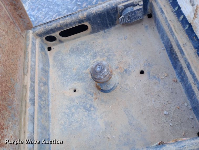 image for item EN8662 2020 Ford F350 Super Duty Crew Cab flatbed pickup truck