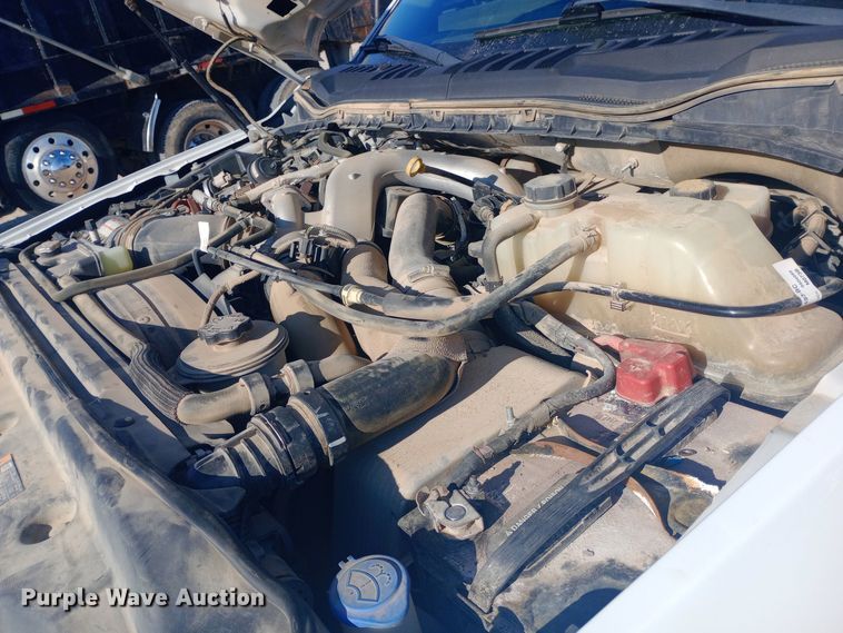 image for item EN8662 2020 Ford F350 Super Duty Crew Cab flatbed pickup truck