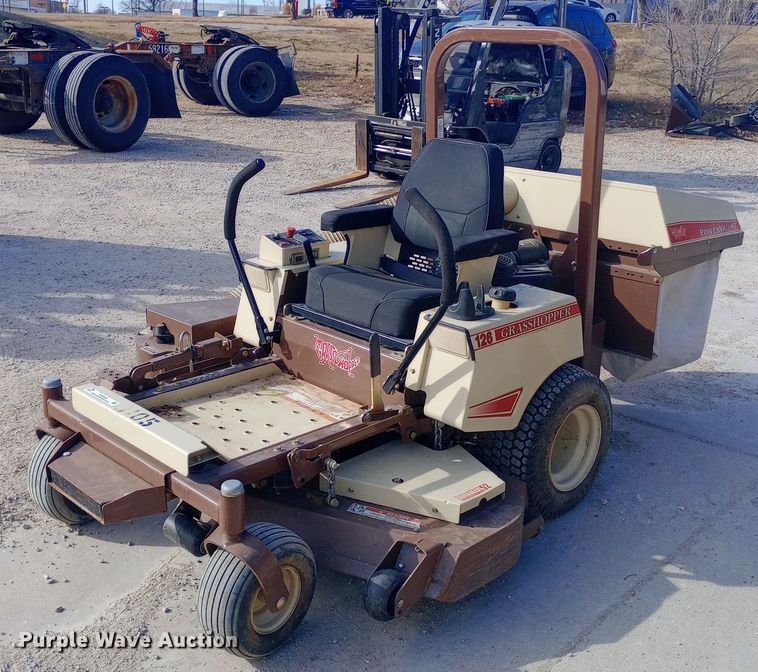 image for item EN8665 Grasshopper 126 ZTR lawn mower