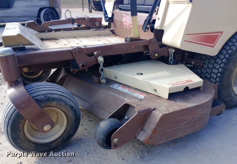 image for item EN8665 Grasshopper 126 ZTR lawn mower