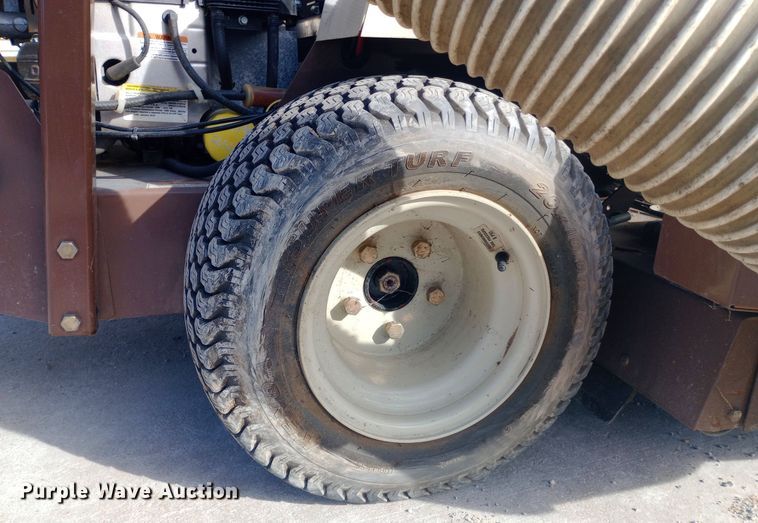 image for item EN8665 Grasshopper 126 ZTR lawn mower