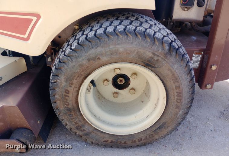 image for item EN8665 Grasshopper 126 ZTR lawn mower