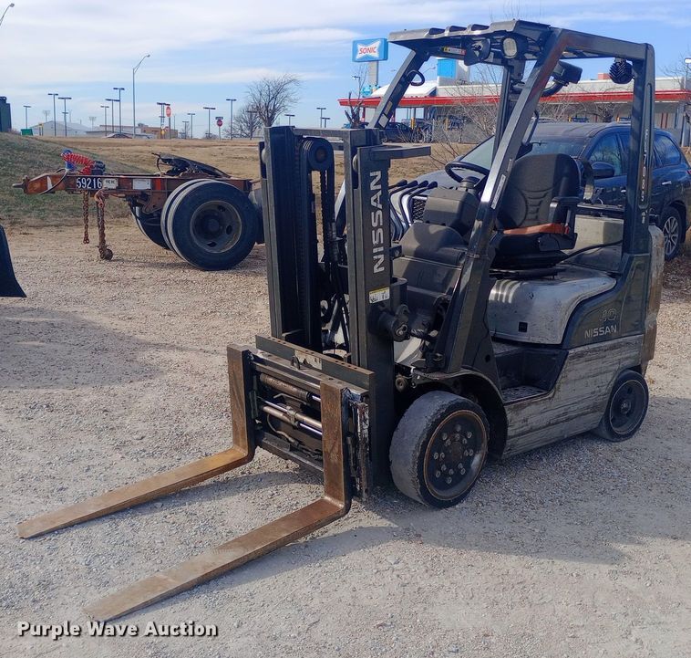 image for item EN8668 Nissan 40 forklift
