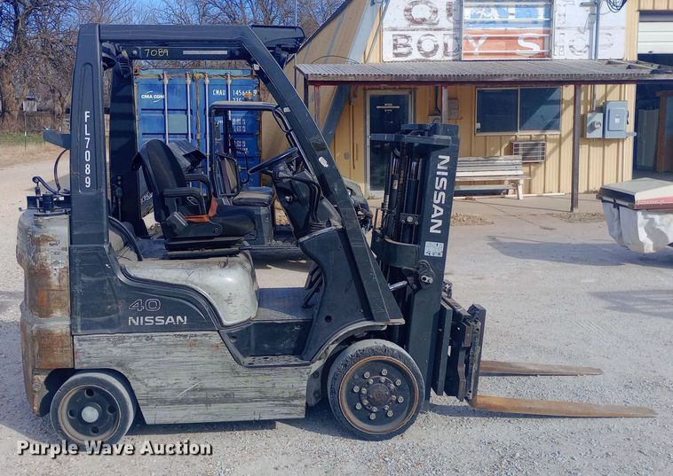 image for item EN8668 Nissan 40 forklift