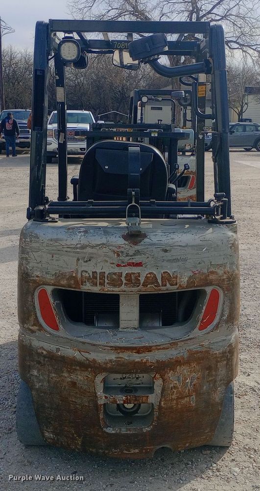 image for item EN8668 Nissan 40 forklift