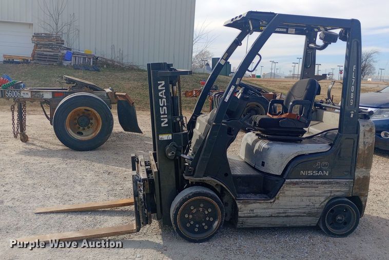 image for item EN8668 Nissan 40 forklift