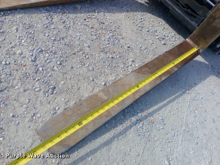 image for item EN8668 Nissan 40 forklift